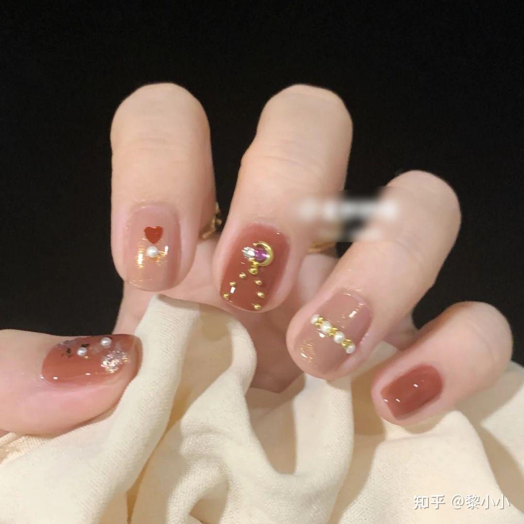 大家怎么看初中生做美甲? - 知乎