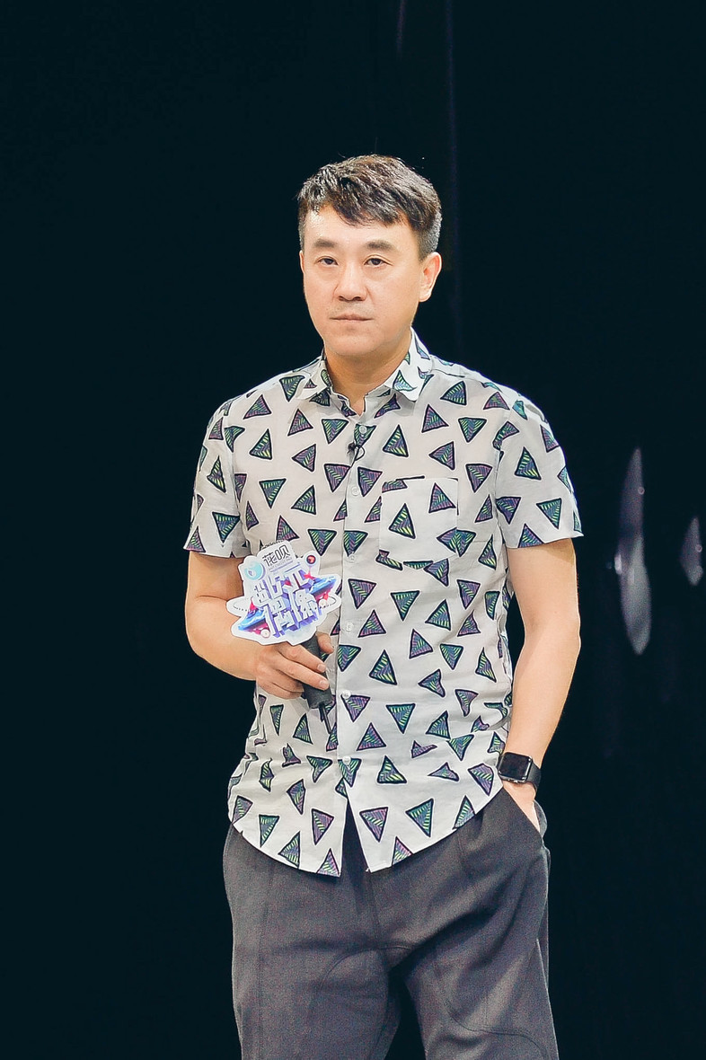 如何评价演员何冰? - 知乎