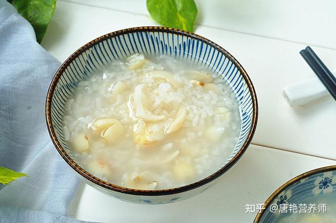 阴虚火旺的人有什么表现(阴虚火旺吃什么食物)