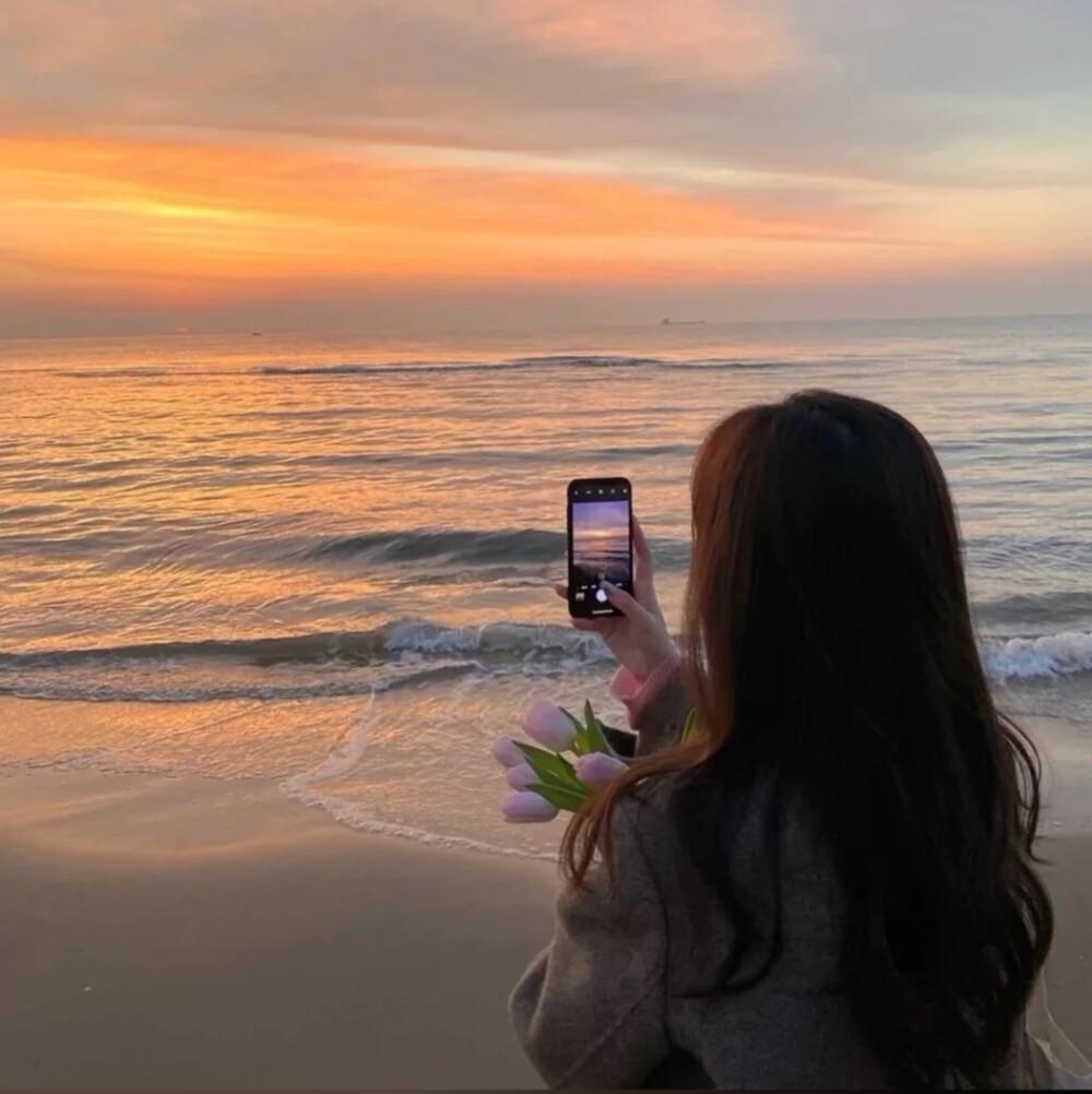 背朝大海图片女头图片