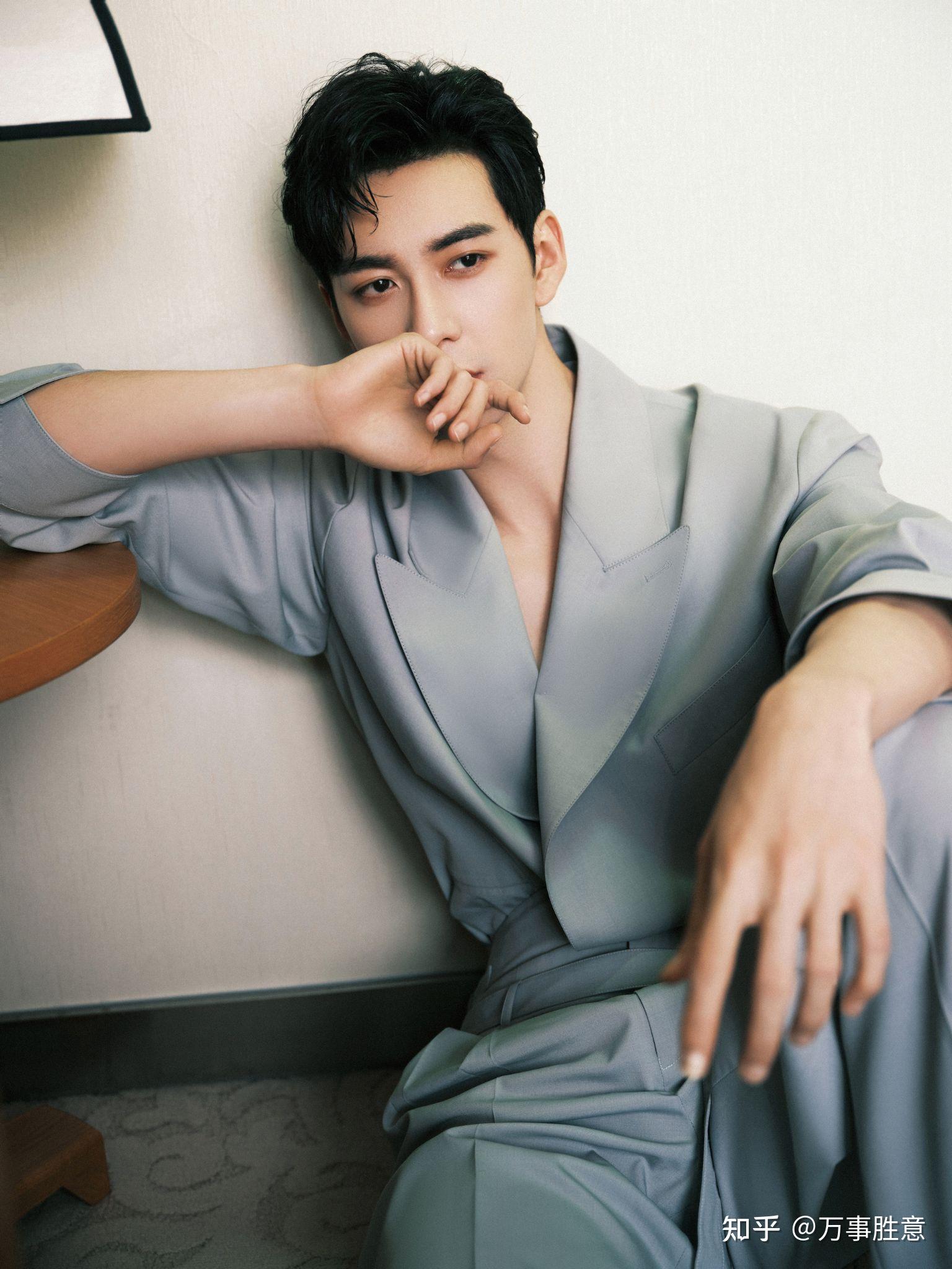 如何评价陈星旭的长相