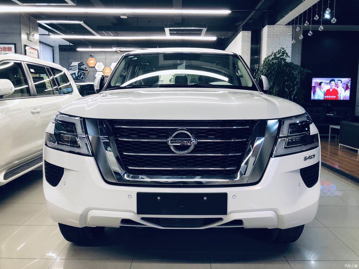 实拍2020款日产途乐,外观颜值提升明显,细节处理更加到位