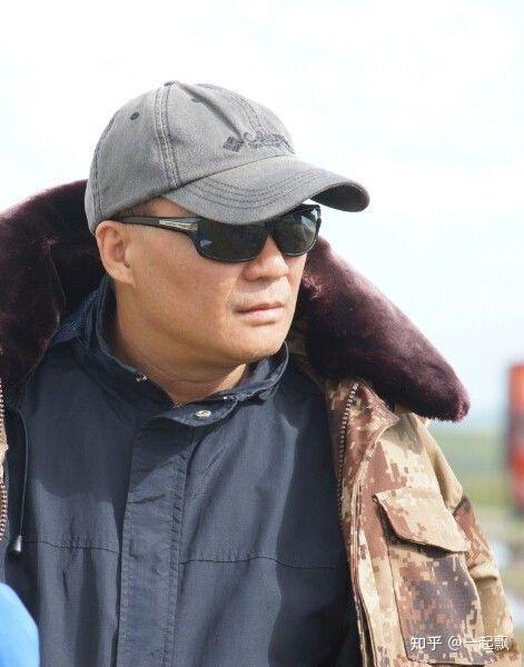 为什么导演都会戴一顶帽子? - 知乎