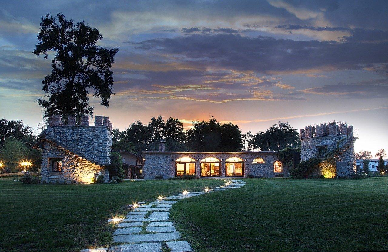 为什么人不能住大别墅