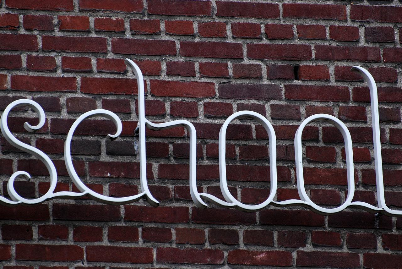 求知若渴的邓稼先