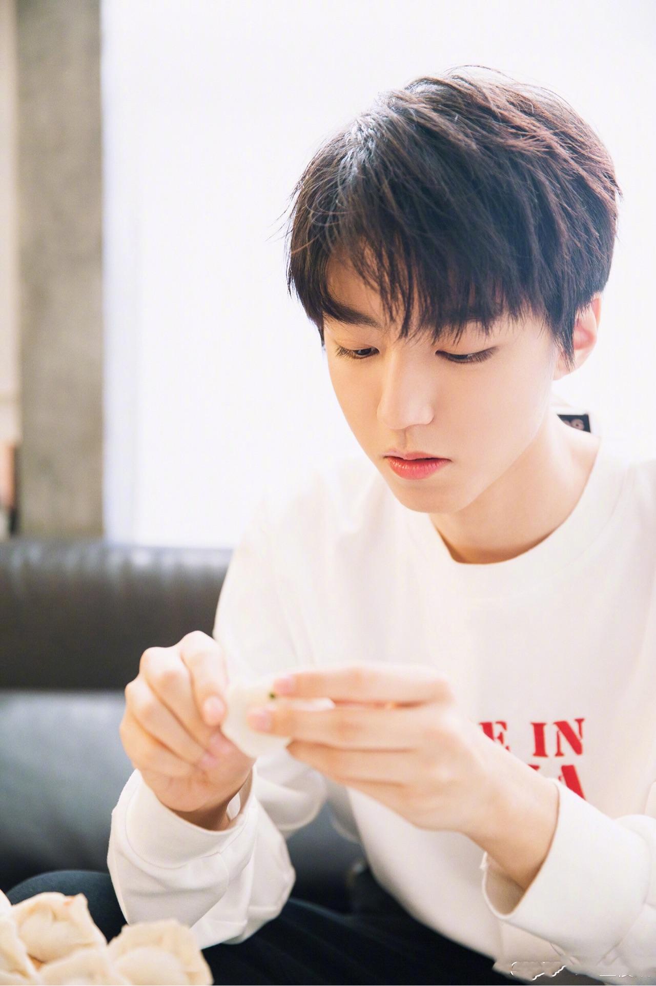 王俊凯本人能好看到什么样子? - 知乎