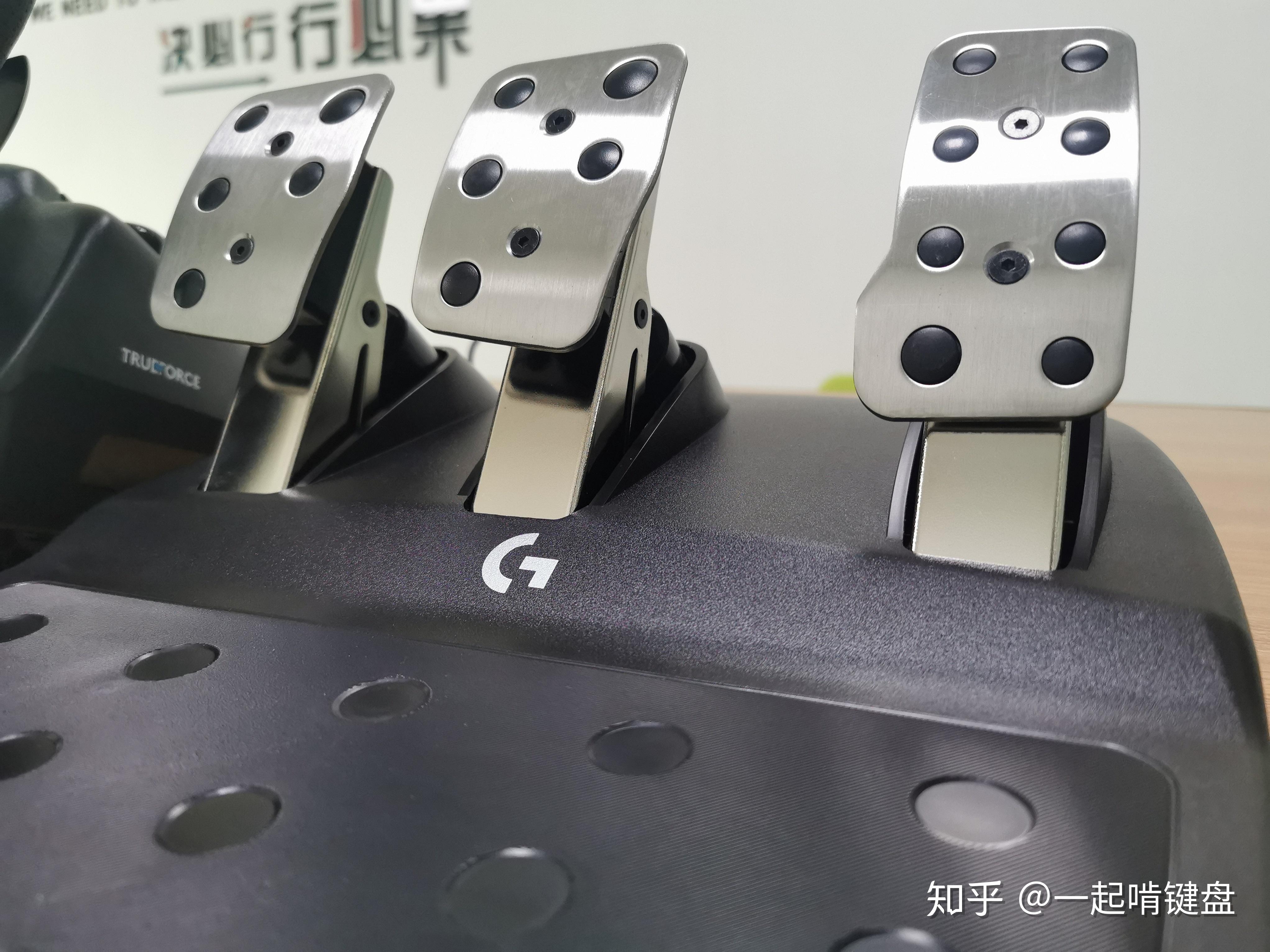 罗技新品游戏方向盘g923开箱测评