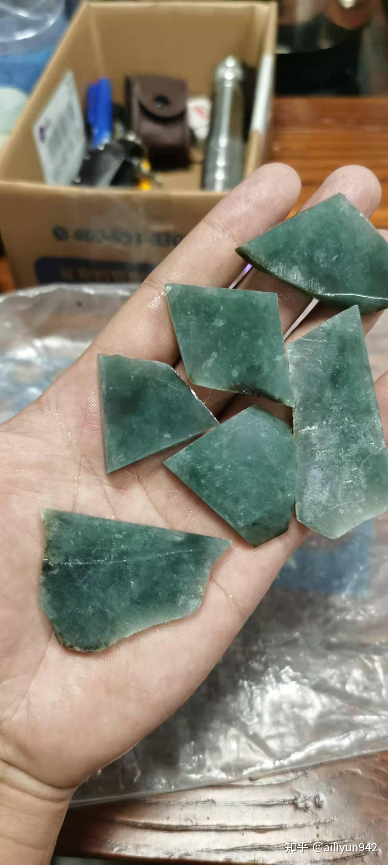 广东深圳哪里有翡翠原石切割玉石加工雕刻的地方? - 知乎