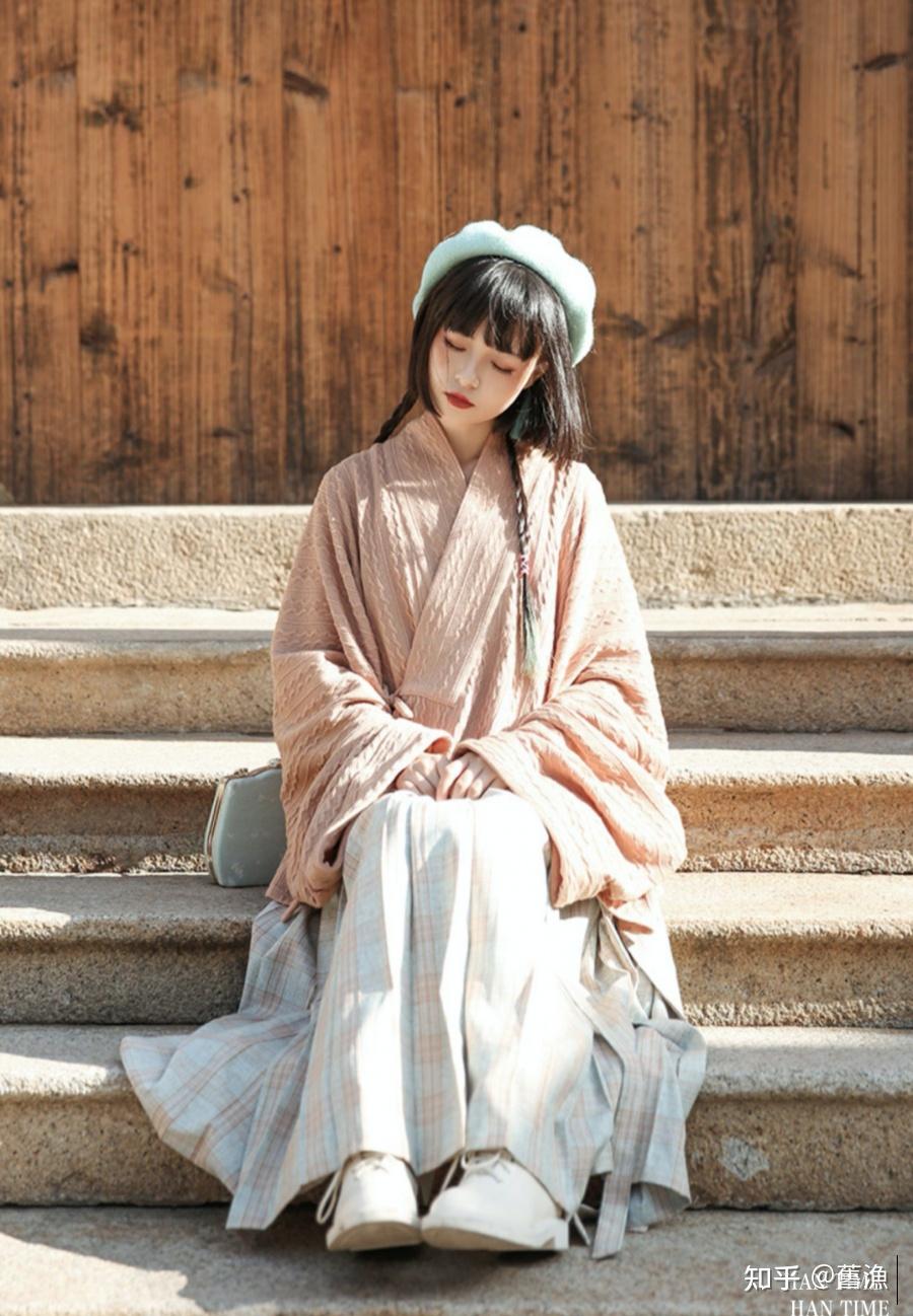 穿汉服的小伙伴们是怎么搭配靴子的