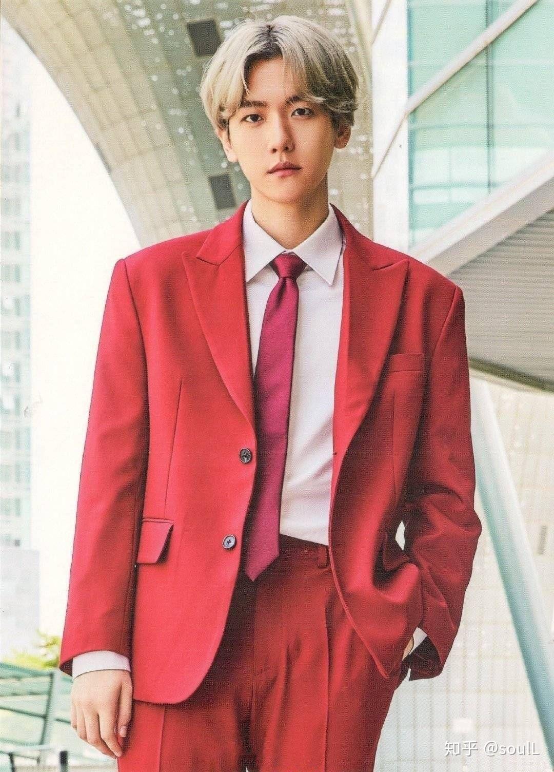 有没有exo五巡的红西装图片? - 知乎