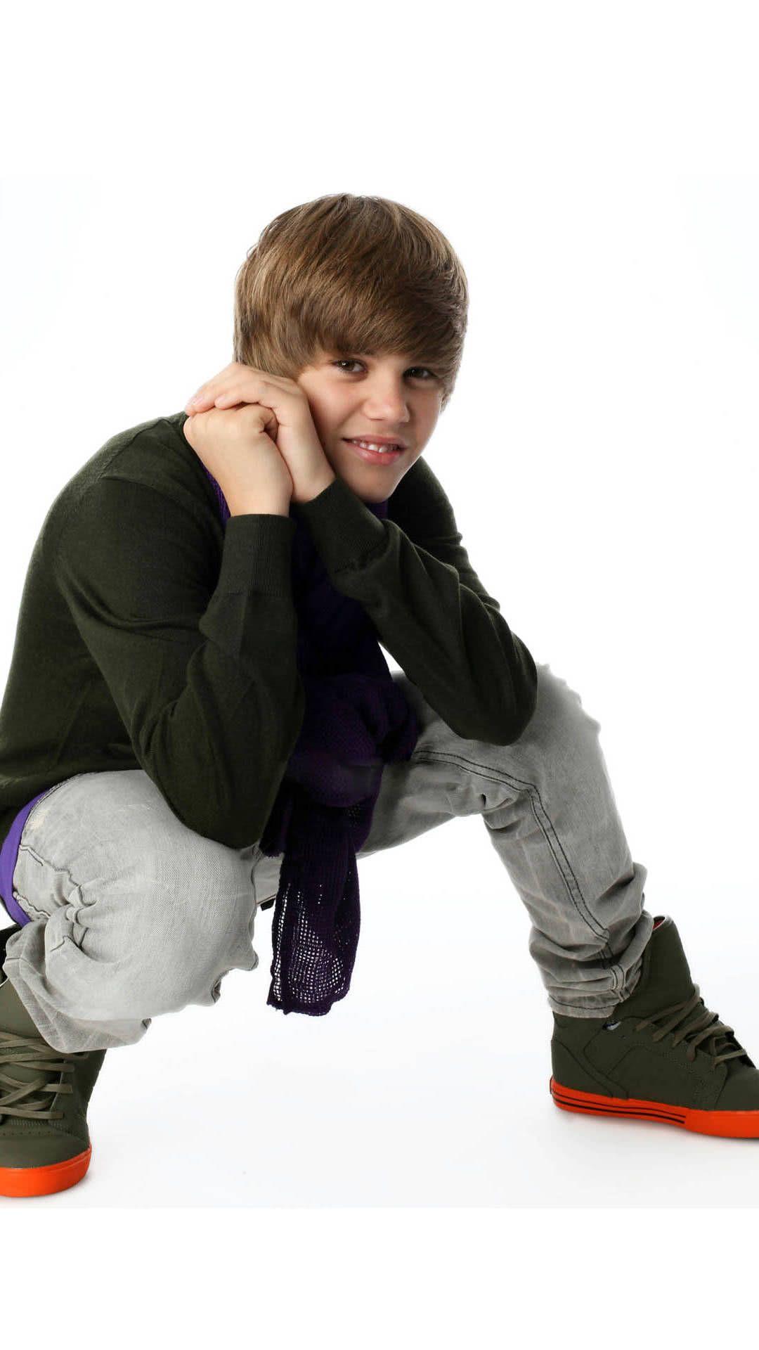 求贾斯汀比伯小时候的图片无水印的或者颜值巅峰照片