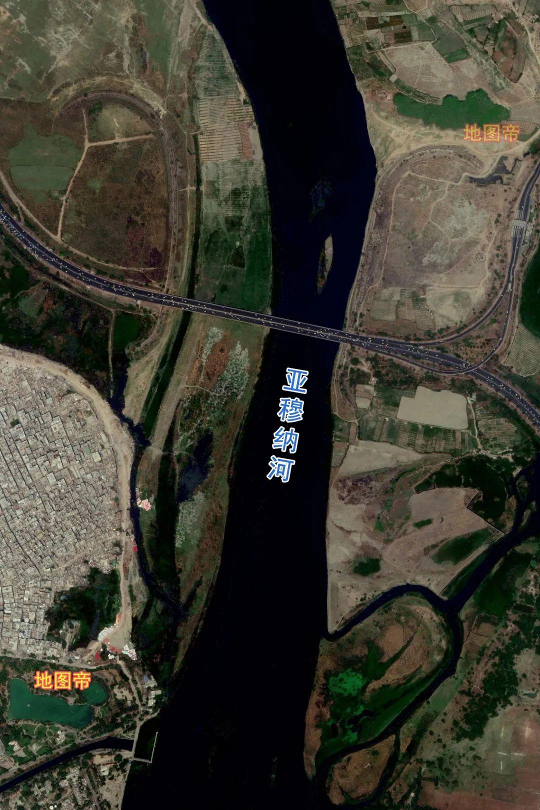 古代德里曾是德里苏丹国和莫卧儿帝国的首都,恒河平原的重镇.