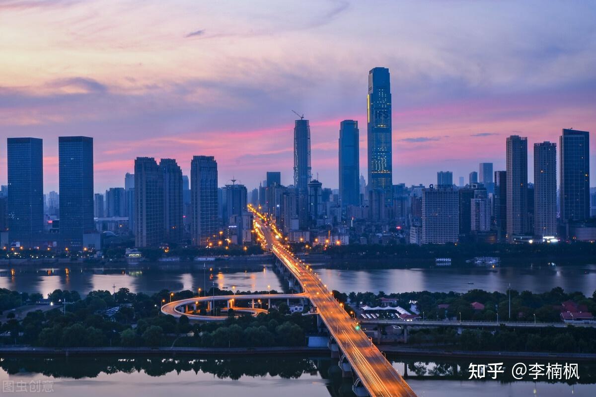 长沙是一座有实力的网红城市一半靠实力另一半靠吹牛也厉害