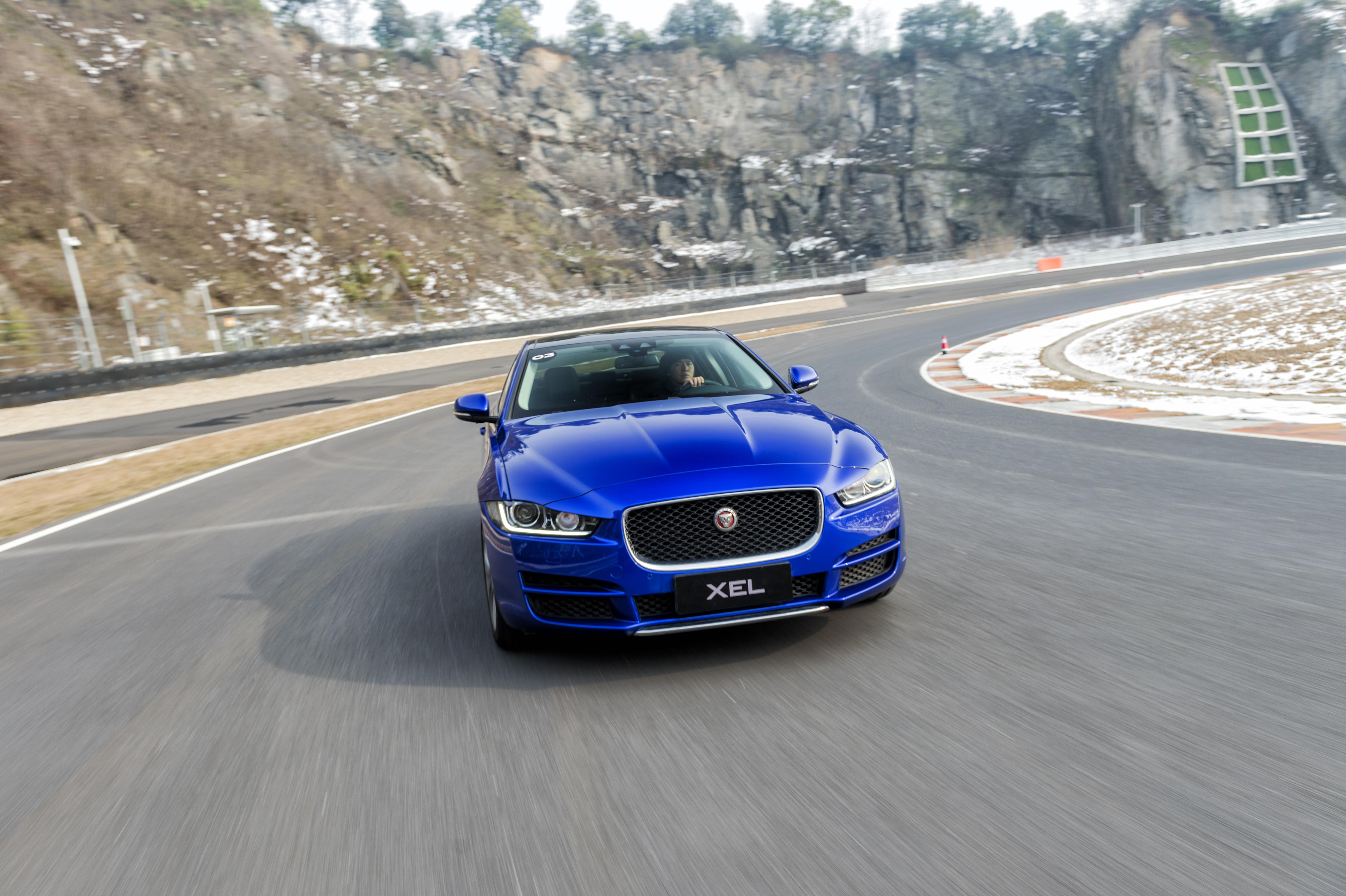 在浙江赛车场飙捷豹xel_bb车评之家