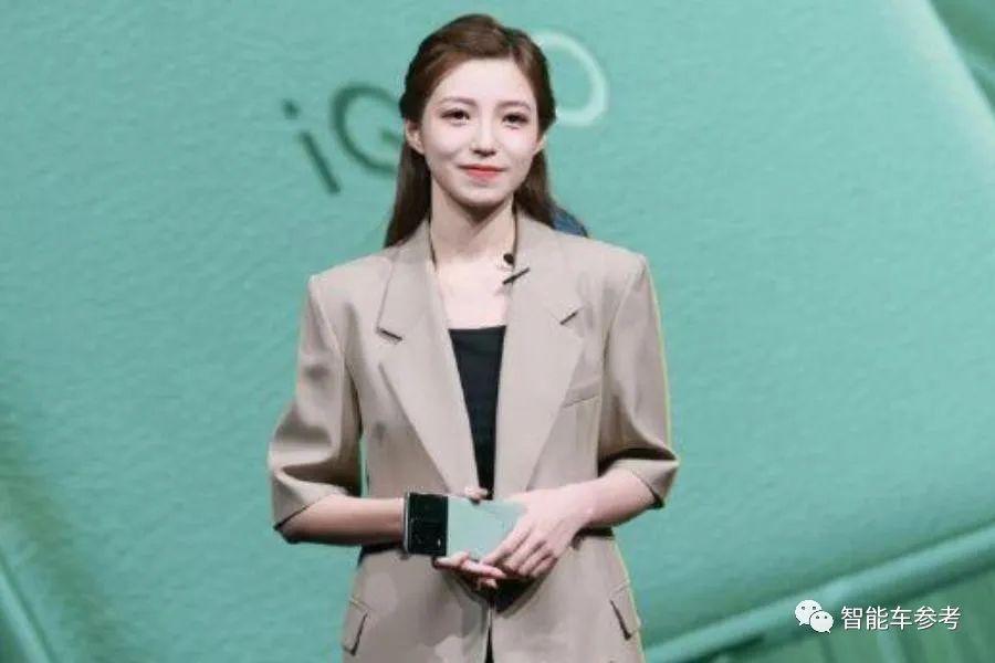 宋紫薇的成名,伴随着iqoo品牌的成长.