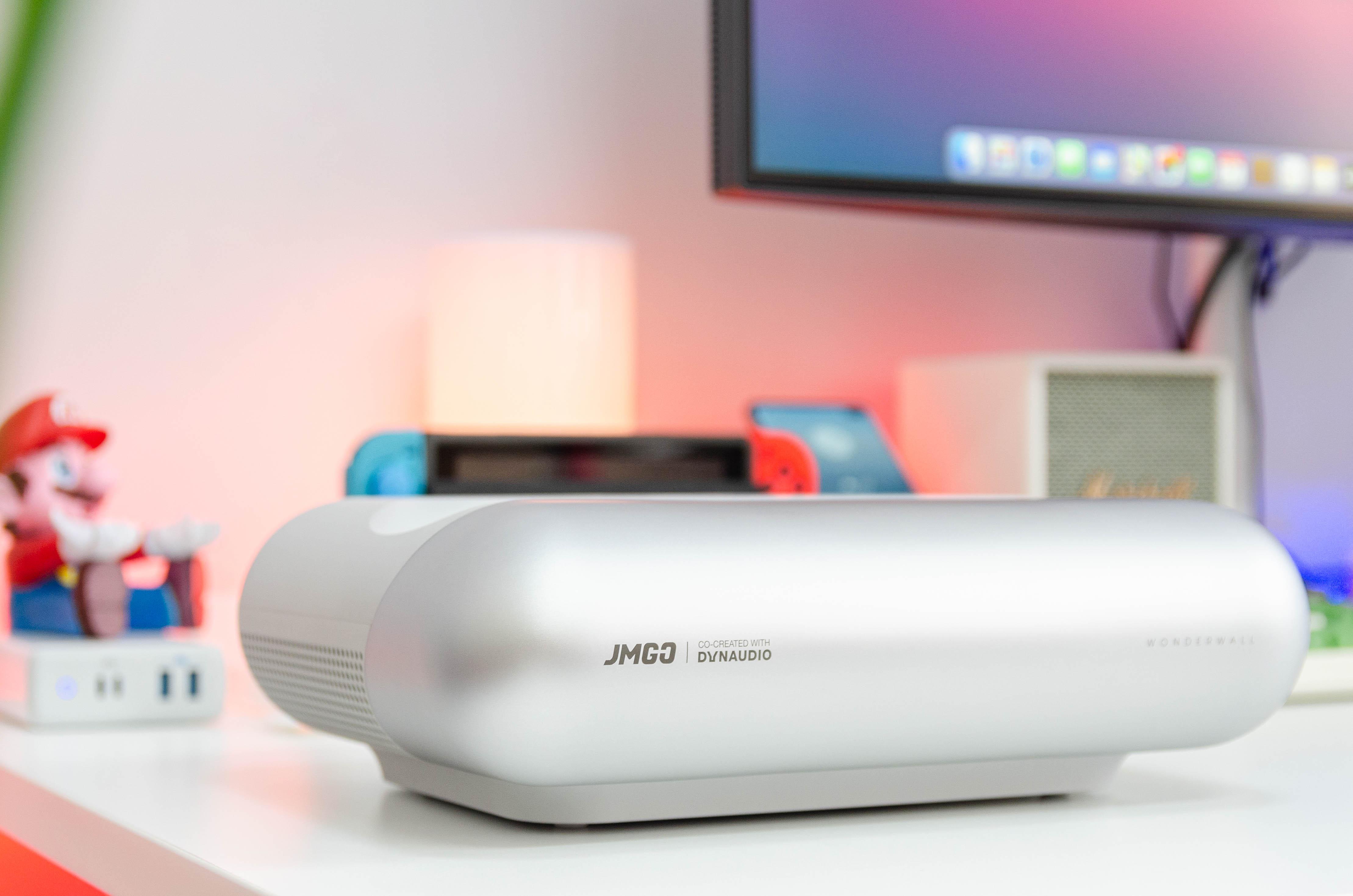 小空间投出大画面坚果智慧墙o1超近距投影体验