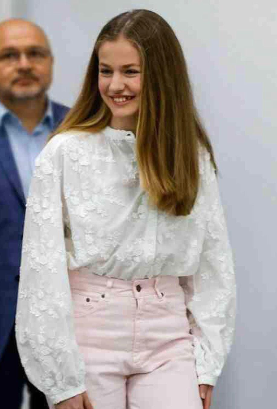 诺拉参加重要场合的造型分享