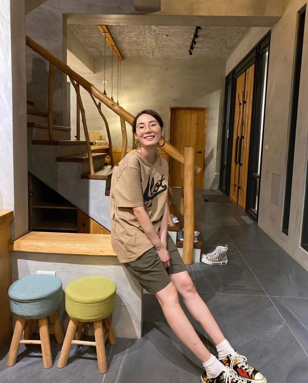 热狗偷拍巨乳女友身材爆顶网友难怪没精力参加新说唱