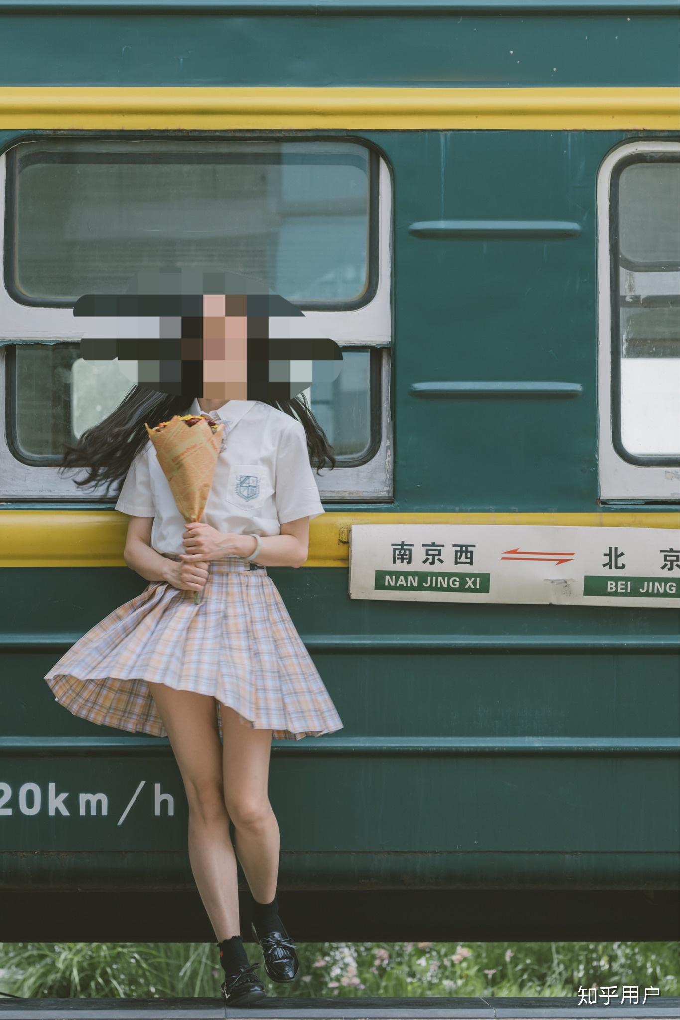 那些jk转圈圈的照片是怎么拍出来的呢?