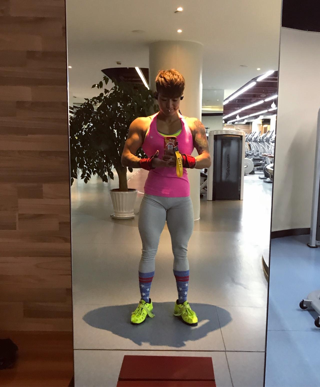 Russian Powerlifter Julia Vins Is Beautiful And Strong | HubPages