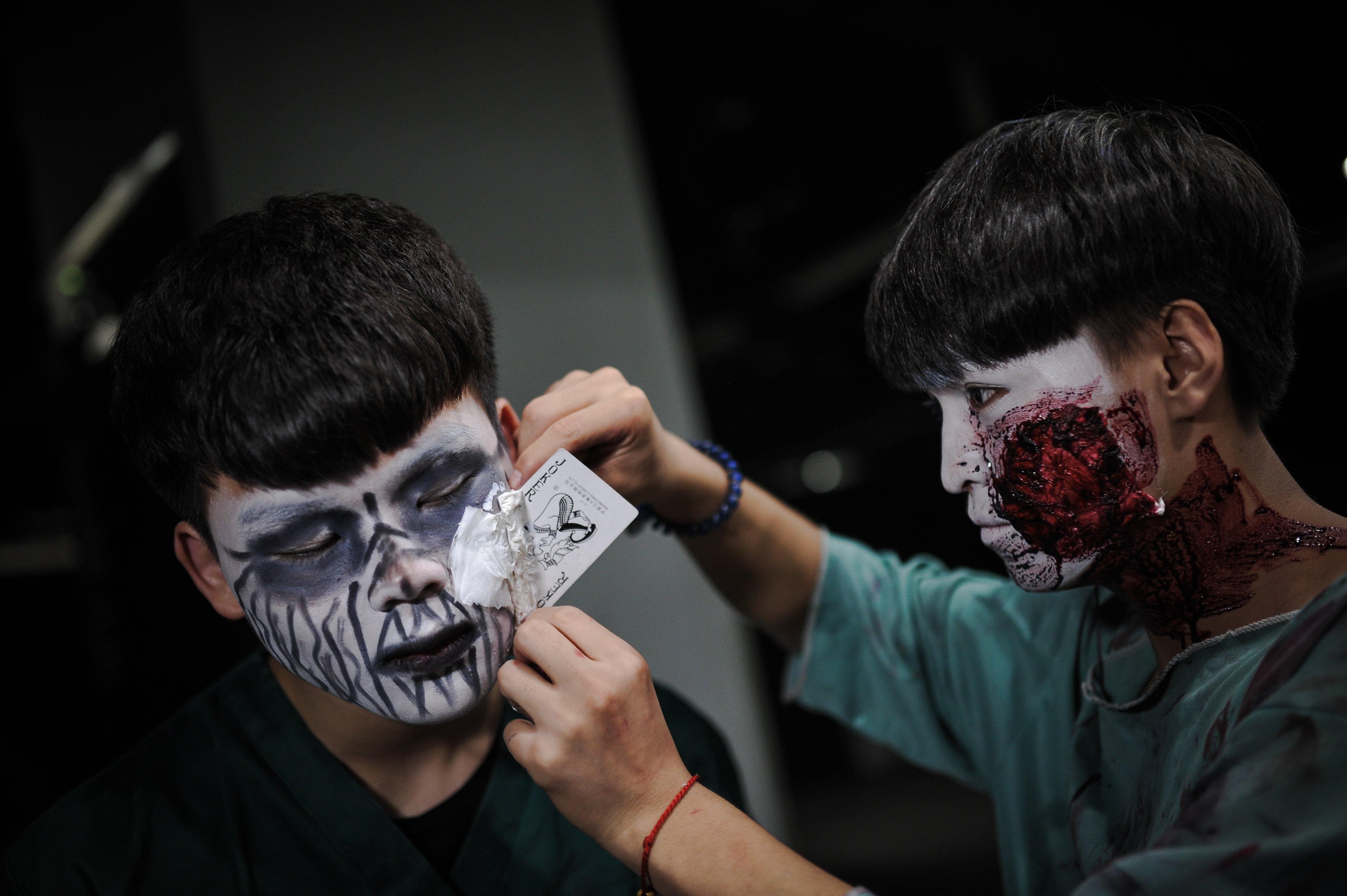 在鬼屋工作是怎样的一种体验?