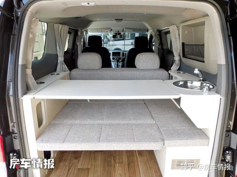日产nv200床车自动挡开着省心内部还带小客厅和厨房真方便