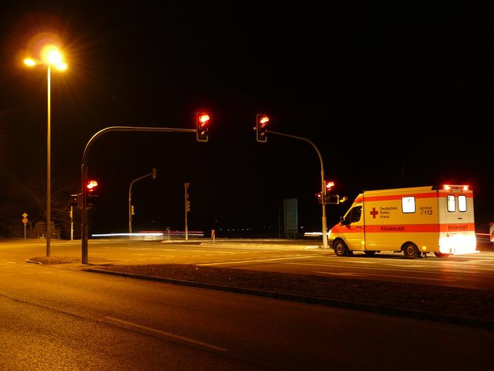 救护车闯红灯出车祸,责任谁的3