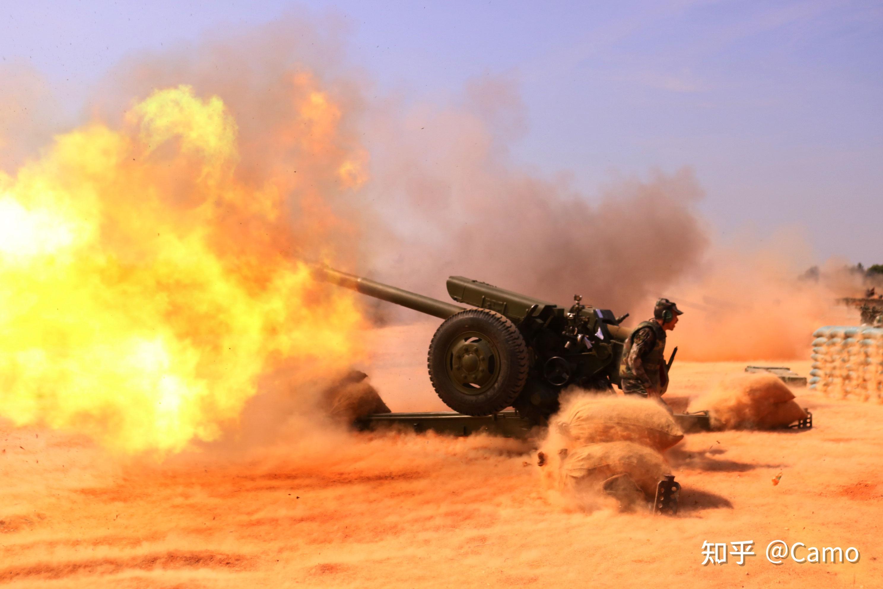 火炮在开炮时产生的冲击波会不会对在周围的士兵产生伤害如果会怎么