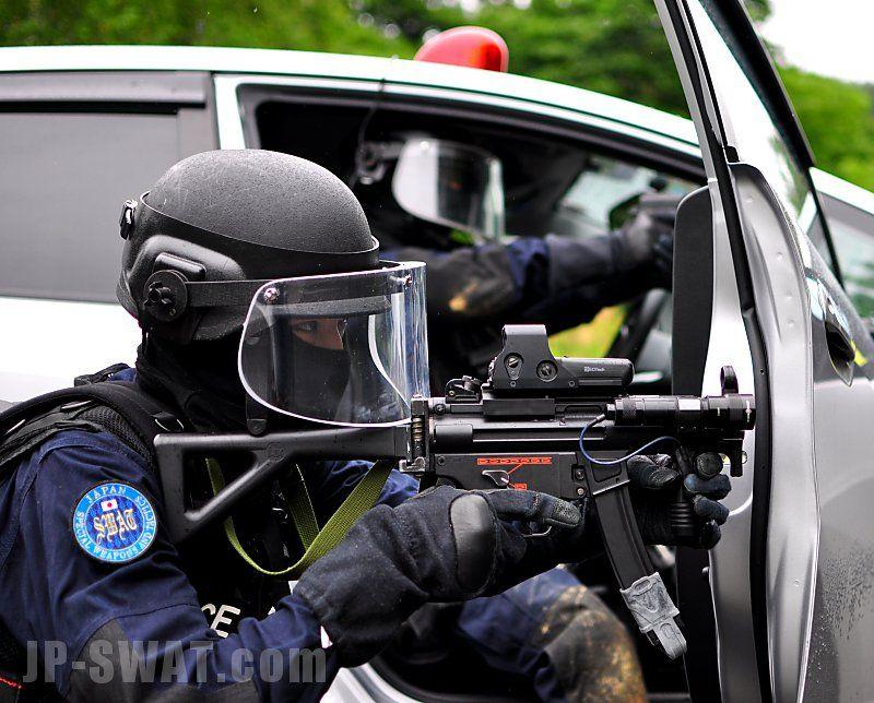 日本警察机动部队图片