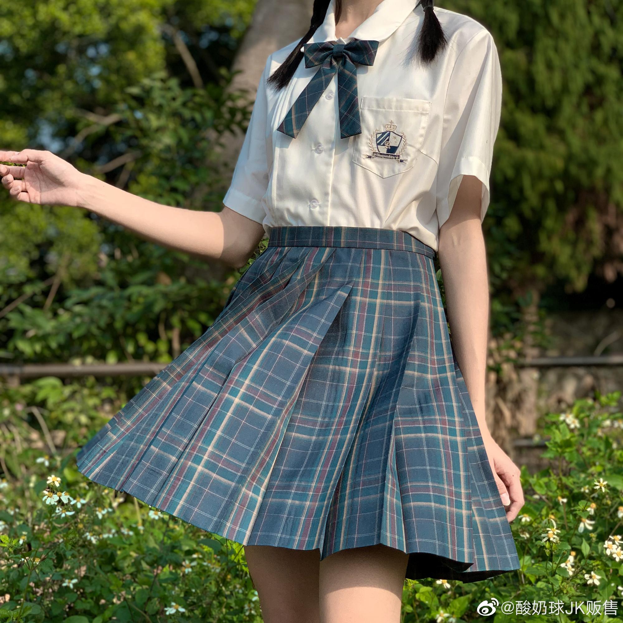 对于疯狂卖的细格和软妹配色是否应该谈谈什么是jk制服