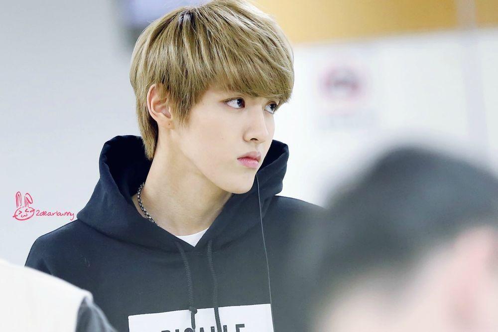 如今的吴亦凡是不是比在韩国时更男人了