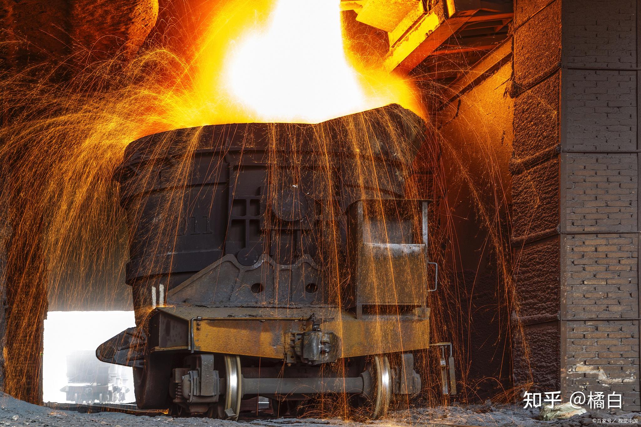 钢铁冶炼厂工人作业时应该注意哪些安全防护