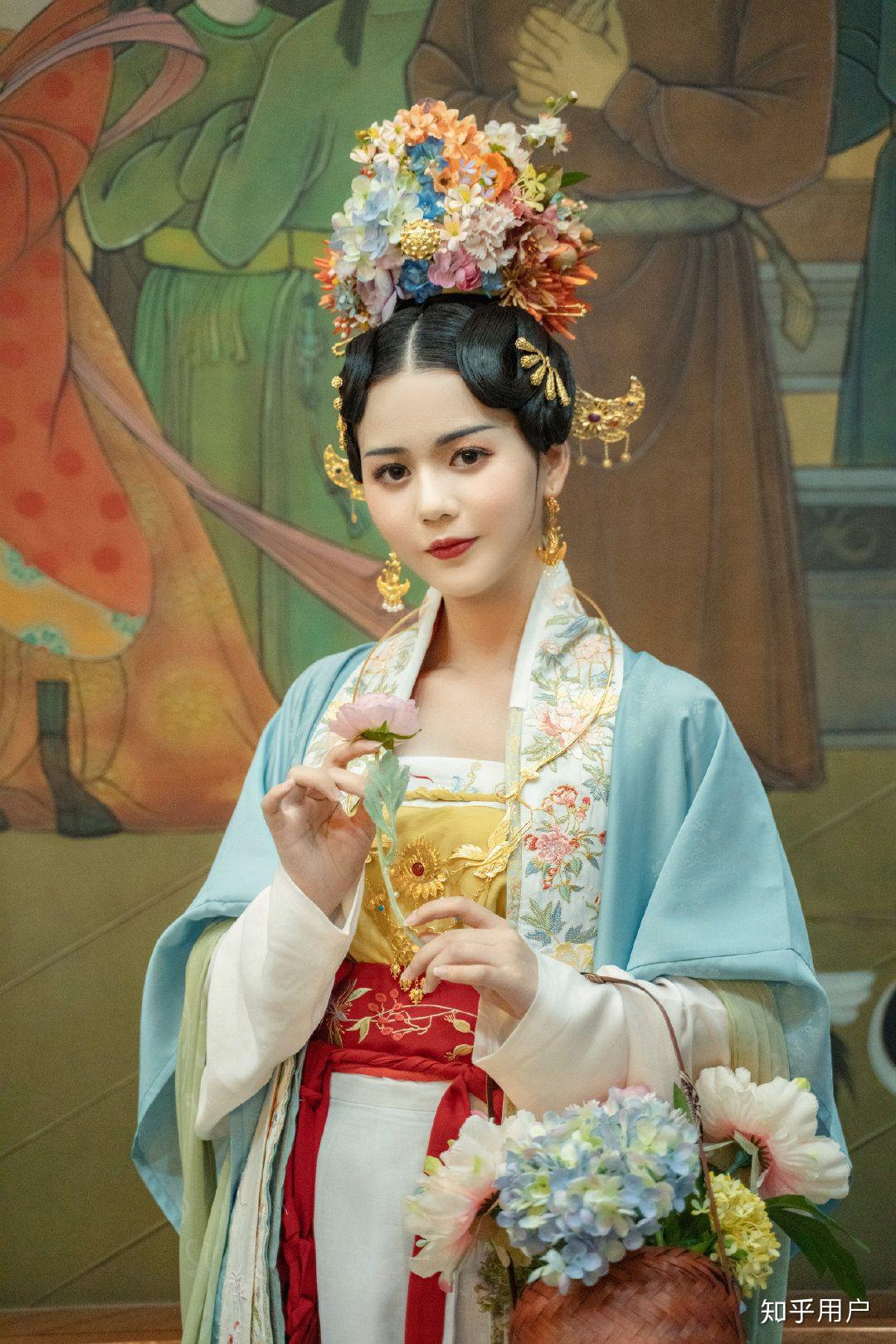 汉服模特十里的颜是否被捧太高了? - 知乎