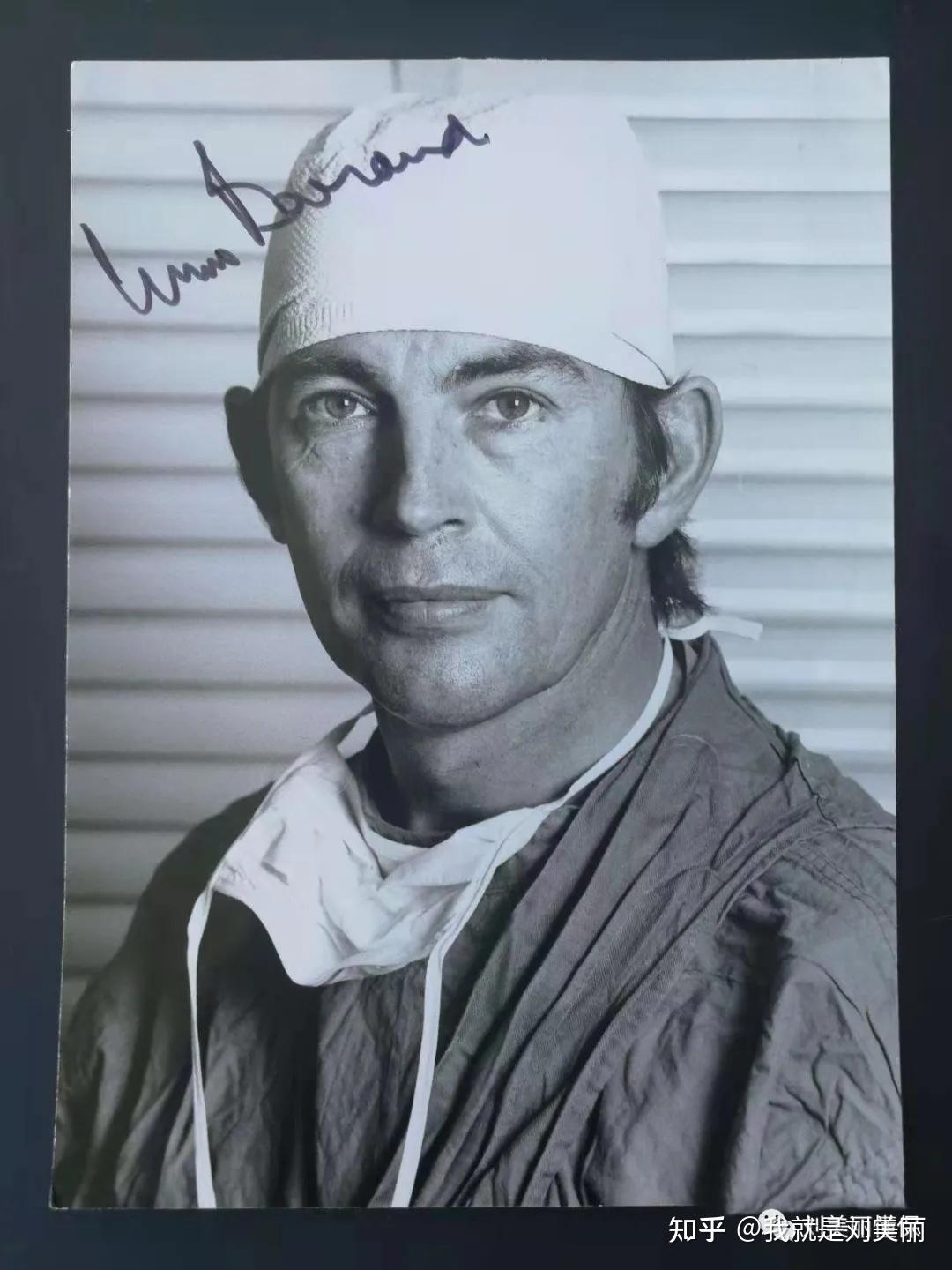 险的人,既不是保险行业的精算师,也不是保险销售的大拿,而是一位医生