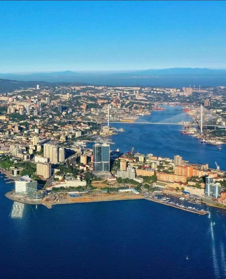 金角湾东博斯普鲁斯海峡今天的海参崴为何却有着和土耳其伊斯坦布尔