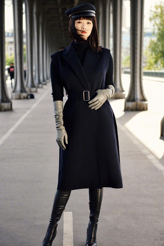 蒋欣厉害呀这么紧的皮靴也塞得下体重90斤我信了