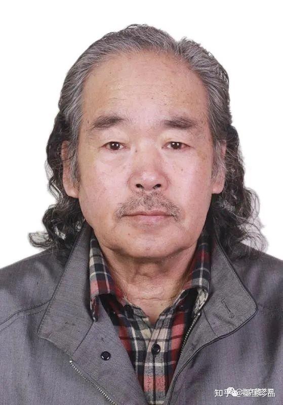 艺术家简介:张云海 1950年生,辽宁营口市人,从小喜画,多年从事美术