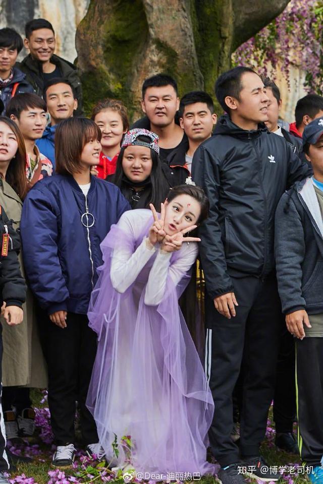 枕上书杀青热巴甜拥儿子甜蜜入镜剧粉大呼凤九超萌