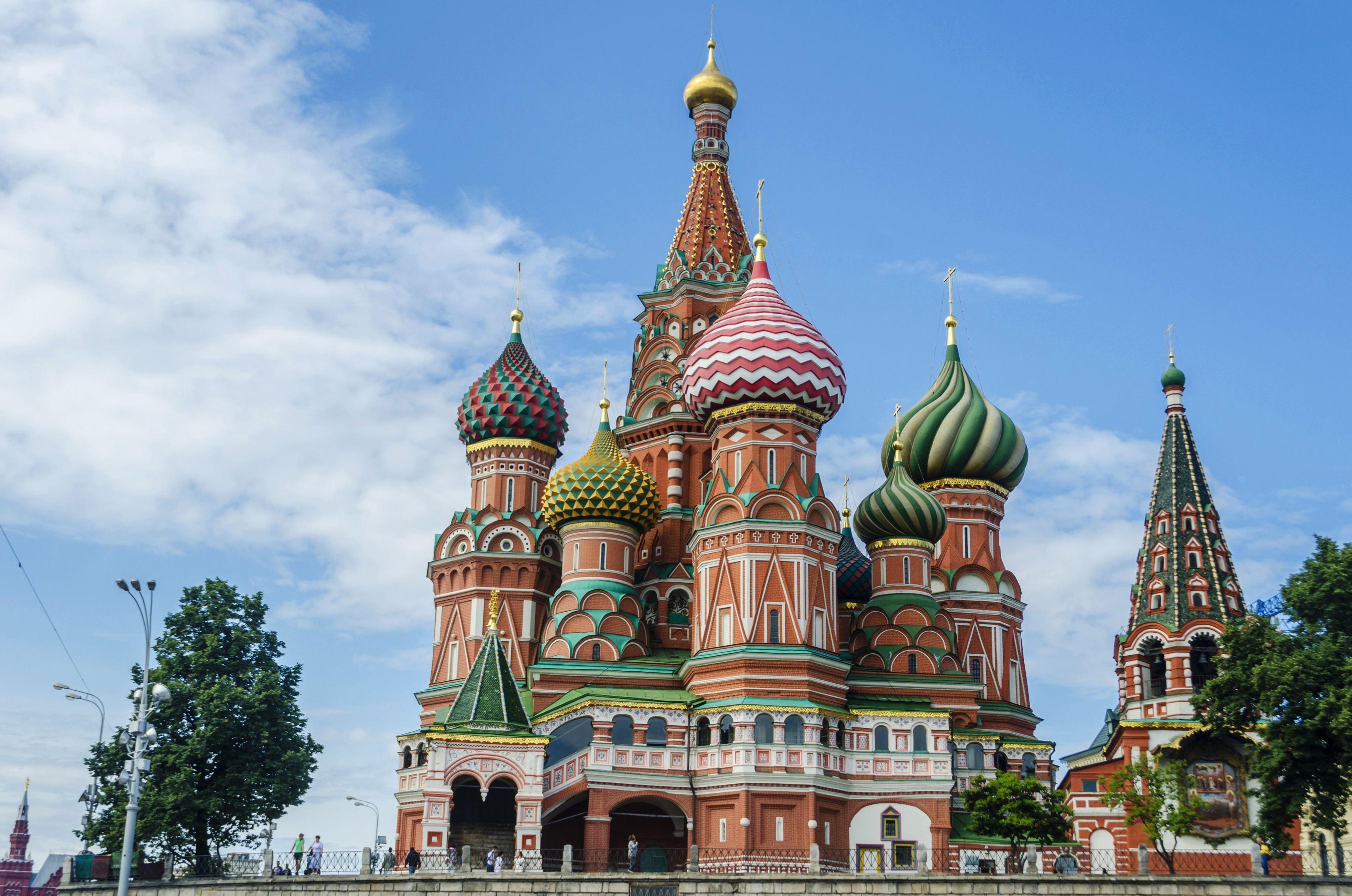 圣瓦西里升天教堂八百多年前,俄国一位名叫尤里·多尔戈鲁基的王公,在