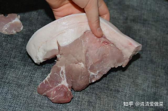 买猪肉时