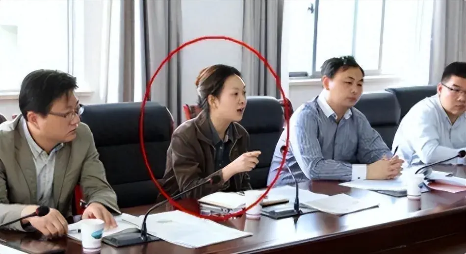 24岁“南艺校花”,被省级干部长期霸占9年,靠肉体升迁做到部长 - 知乎