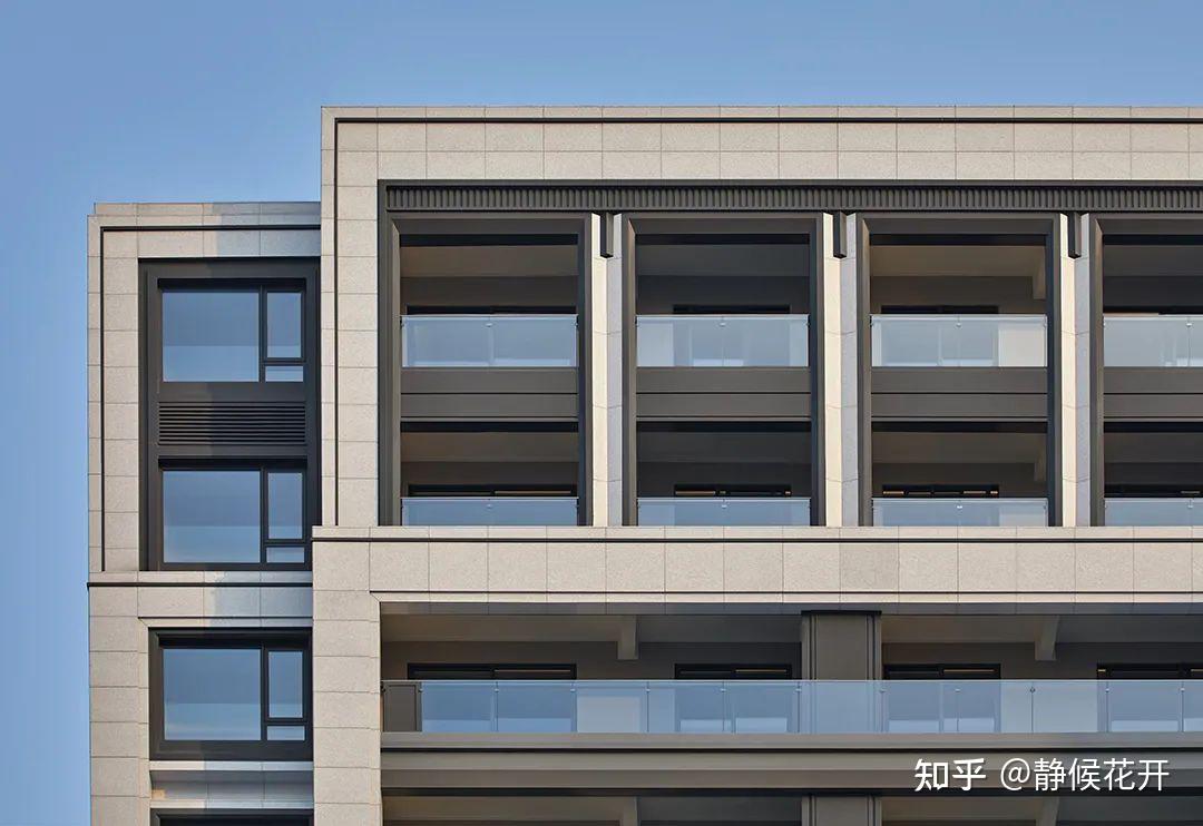 美华建筑设计高端住宅超大玻璃简洁利落的立面现代设计手法