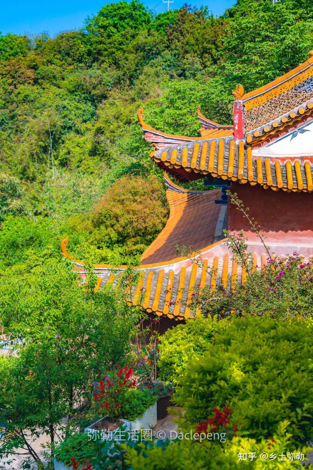 出禹门寺大门,再走几十米,就到了杨绳武祠.