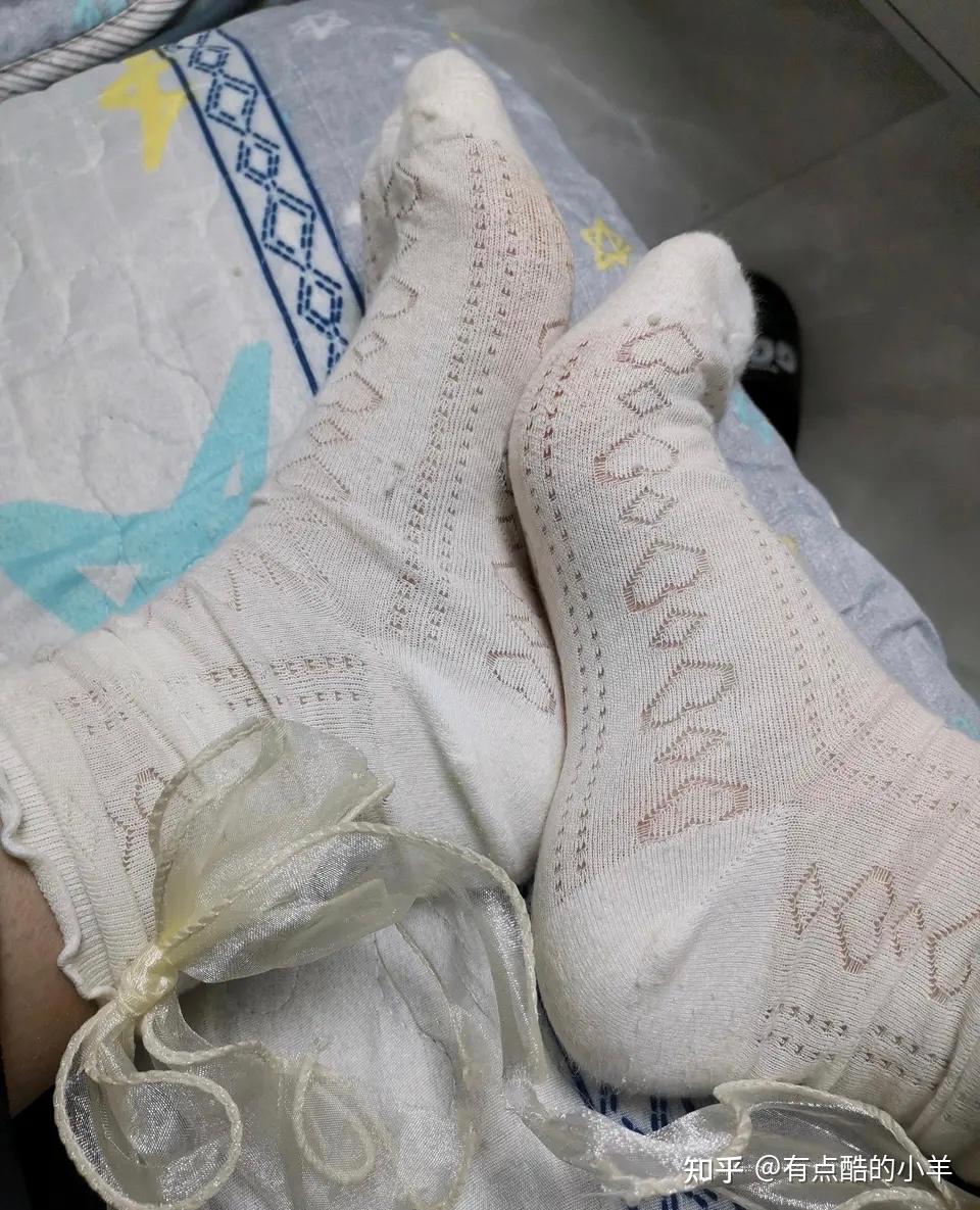 女生会喜欢穿白棉袜吗