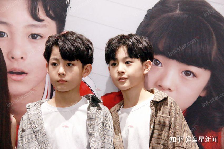 演员安悦溪携手国际星小艺人出席《逗爸逗妈》定档发布会