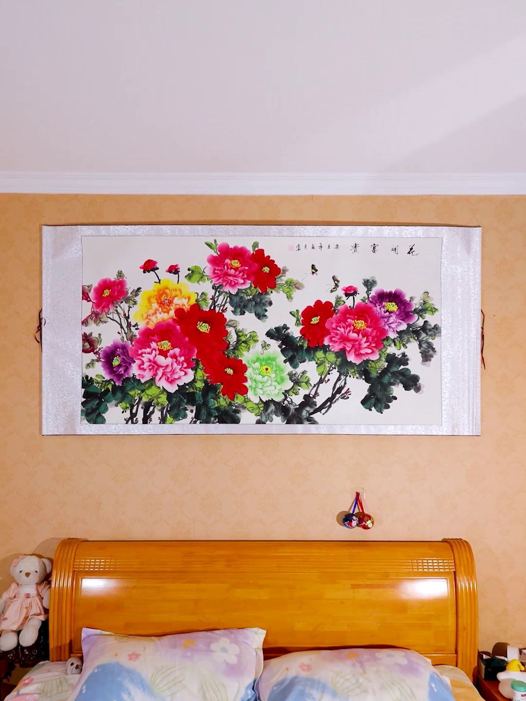 客厅挂什么画寓意好花开富贵牡丹图深受喜爱