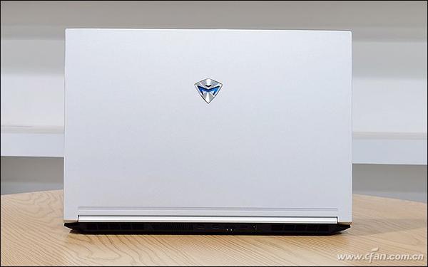 机械师f117bpro评测全凭十力的轻薄游戏悍将