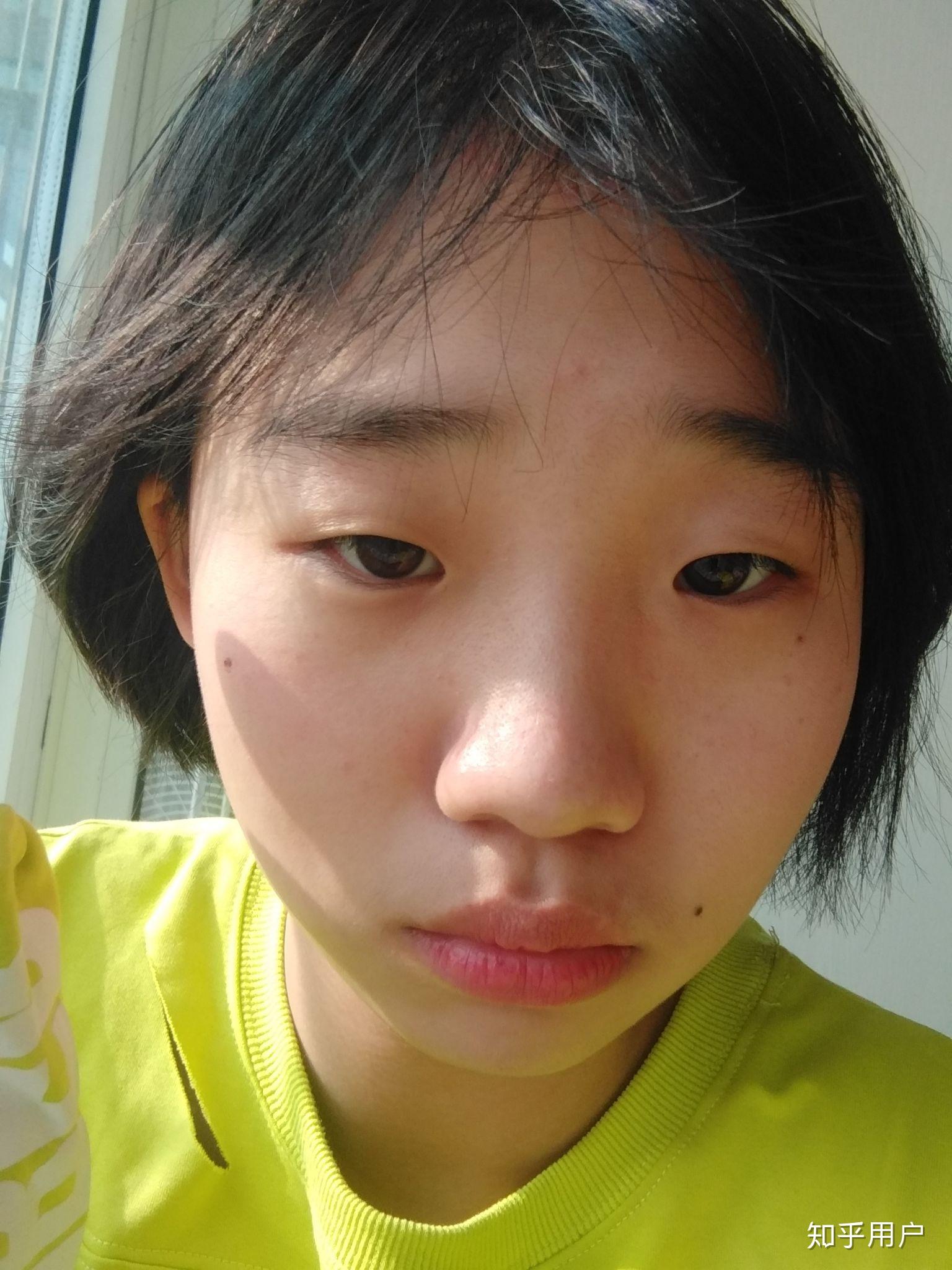 有没有那种单眼皮小眼睛塌鼻梁厚嘴唇但还挺好看的女生? - 知乎