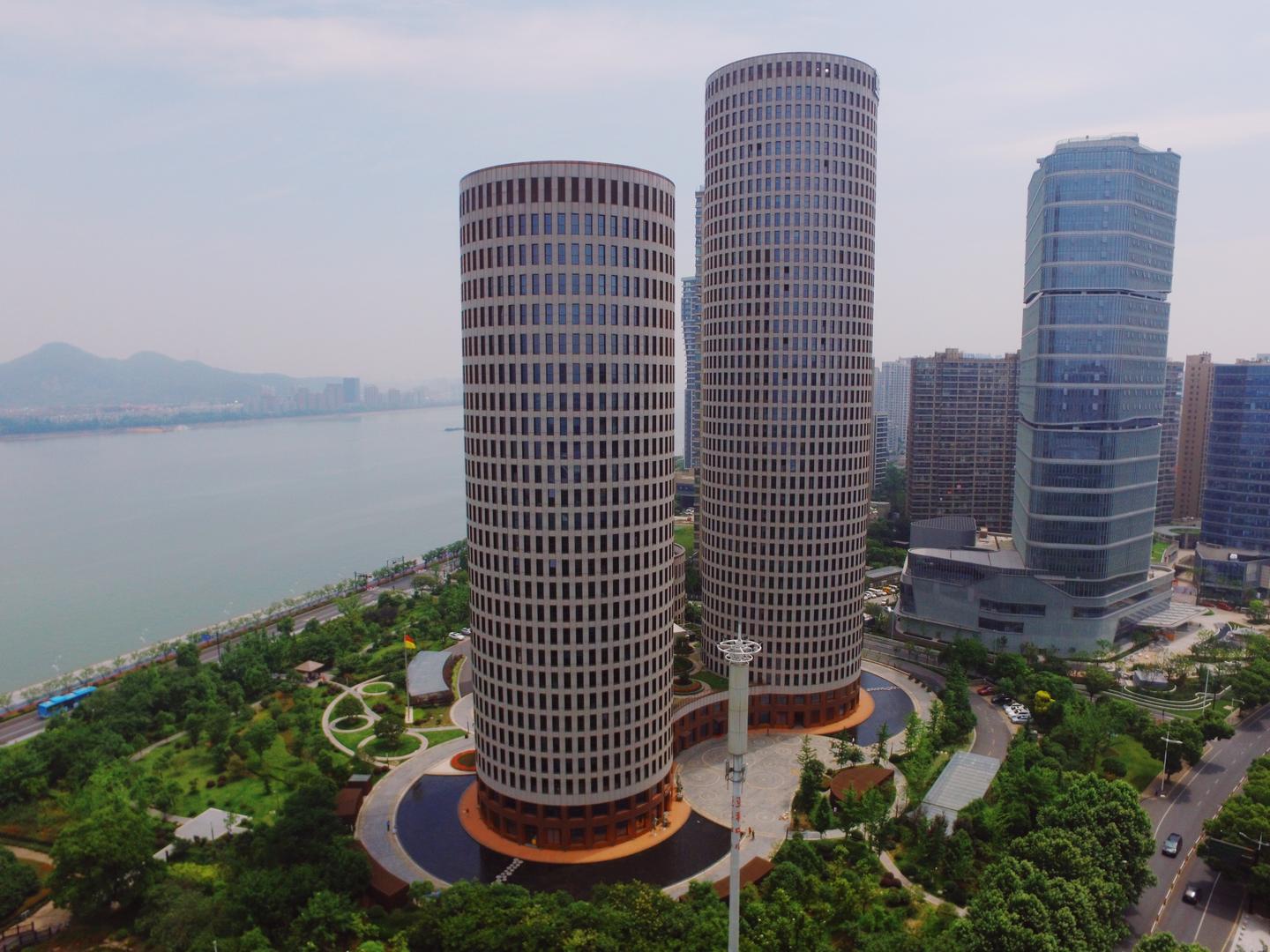 亚科中心给足企业面子