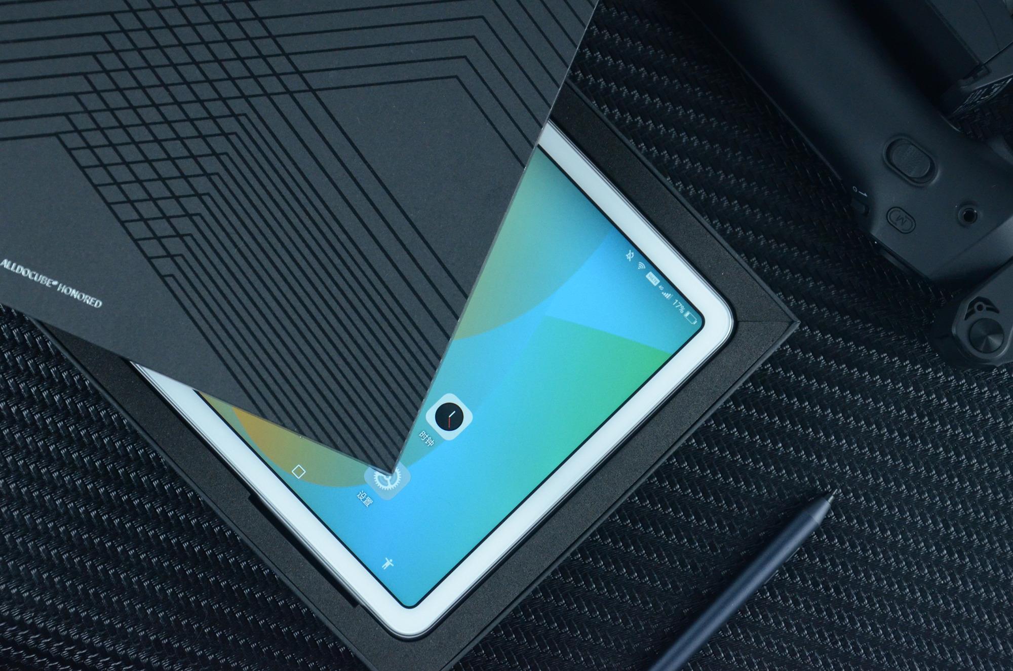 酷比魔方iplay40h平板电脑评测104英寸大屏能插4g卡上网